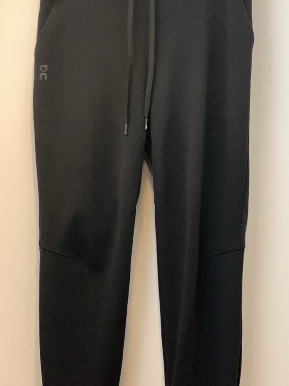 On Running Woman’s Black Performance Joggers with Drawcord Waist